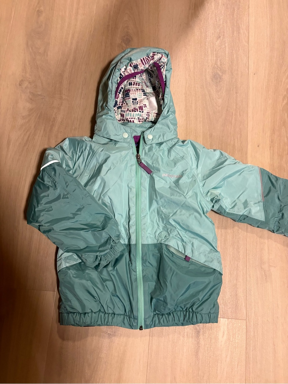 Patagonia Girls' Mint Green Hooded Winter Jacket- snow pile 5T